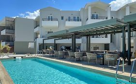 Mare Blue Suites